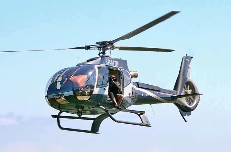 Eurocopter EC130 em voo